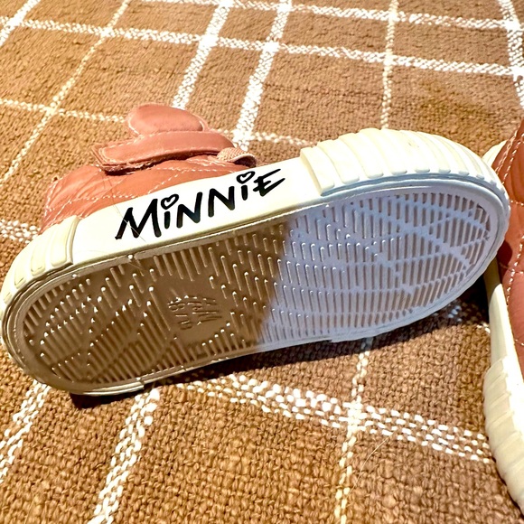 H&M Minnie Mouse shoes - Picture 2 of 2